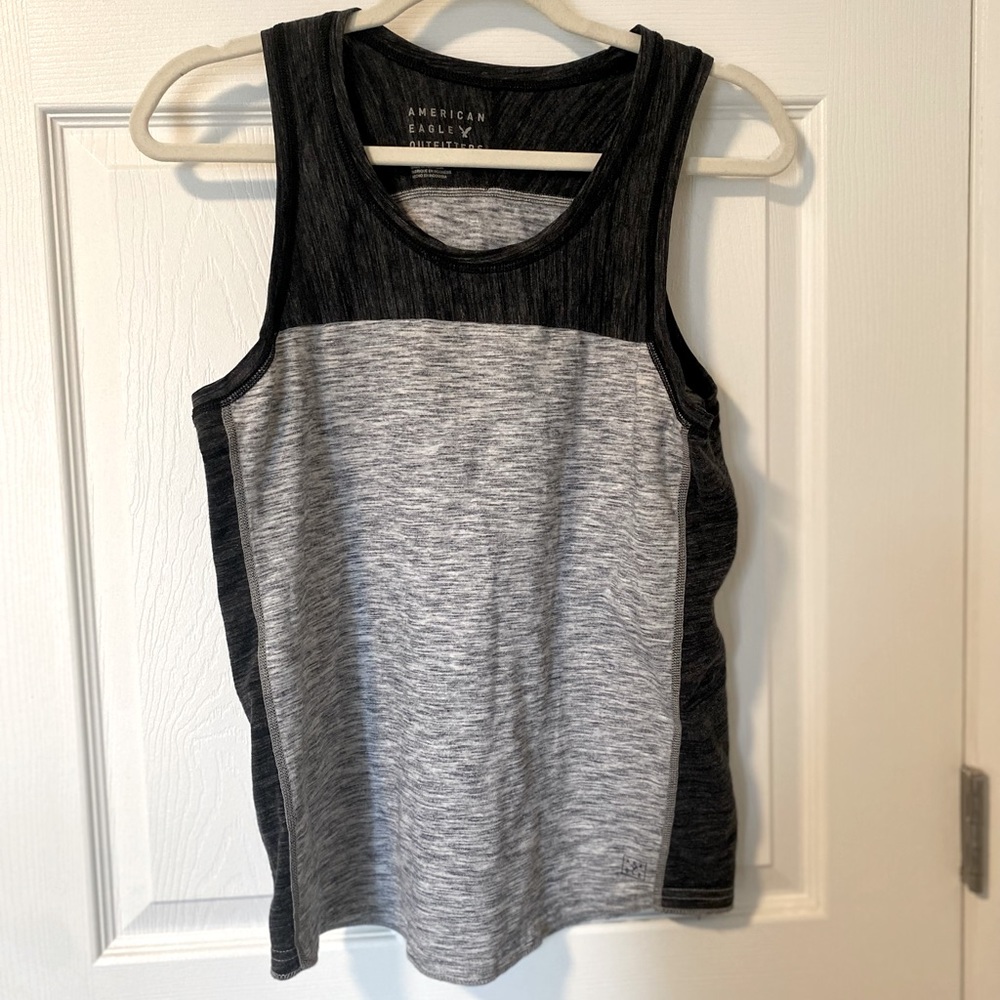 AE men’s tank top, size S